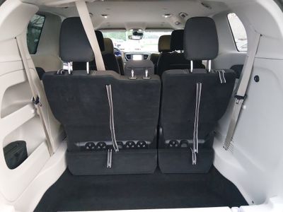 2024 Chrysler Voyager - Photo 11