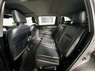 2019 Toyota Highlander — photo 25 view