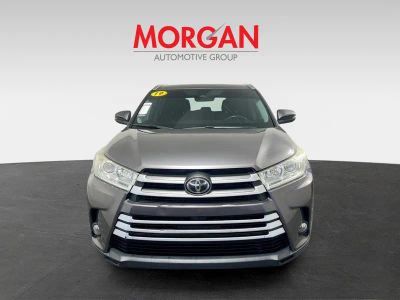 2019 Toyota Highlander — photo 8 view