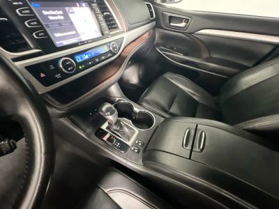 2019 Toyota Highlander — photo 22 view