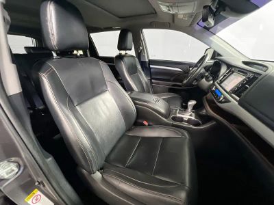 2019 Toyota Highlander — photo 27 view