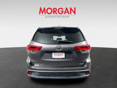 2019 Toyota Highlander — interior view