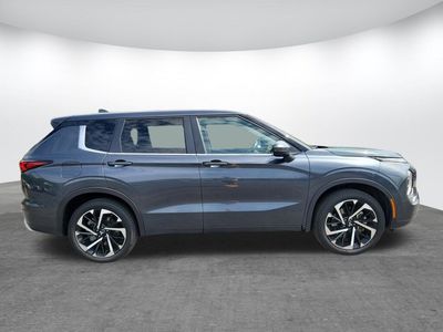 2024 Mitsubishi Outlander - Photo 2