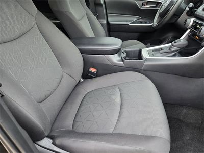 2024 Toyota RAV4 - Photo 9
