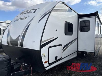 2023 CrossRoads RV Sunset Trail - Photo 6