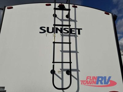 2023 CrossRoads RV Sunset Trail - Photo 14