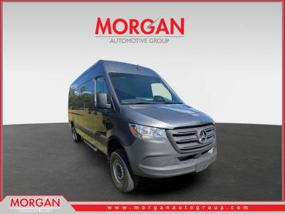 2025 Mercedes-Benz Sprinter 2500 Cargo 170 WB — front three-quarter view