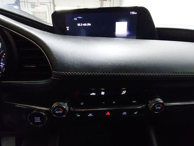 2023 Mazda Mazda3 Hatchback - Photo 19
