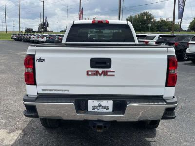 2015 GMC Sierra 2500HD - Photo 4