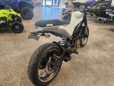 2022 Husqvarna Svartpilen 401 - Photo 7