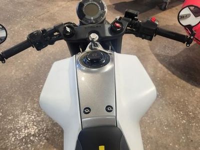 2022 Husqvarna Svartpilen 401 - Photo 9