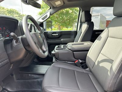 2025 Chevrolet Silverado 2500 HD — photo 10 view