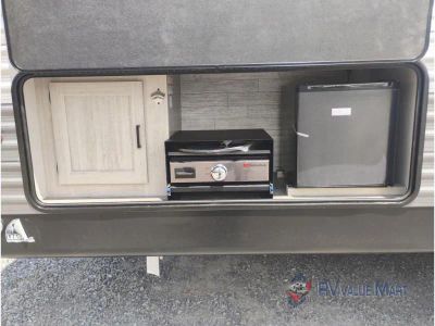 2026 Coachmen RV Catalina Legacy Edition — photo 12 view