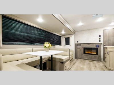 2026 Coachmen RV Catalina Legacy Edition — photo 32 view