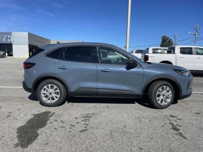 2026 Ford Escape - Photo 2