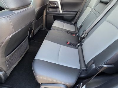 2022 Toyota 4Runner — photo 10 view