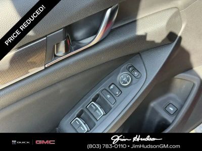 2022 Honda Accord - Photo 19