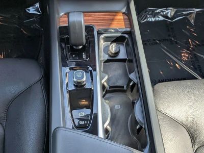 2023 Volvo XC60 Recharge Plug-In Hybrid — photo 18 view