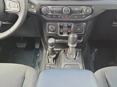 2026 Jeep Wrangler — photo 21 view
