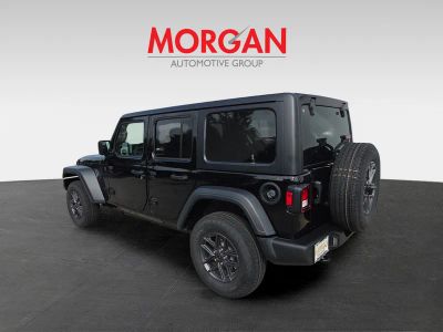 2026 Jeep Wrangler — photo 7 view