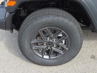 2026 Jeep Wrangler — photo 11 view