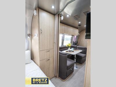 2020 Airstream Flying Cloud — photo 15 view