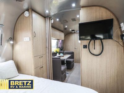 2020 Airstream Flying Cloud — photo 14 view