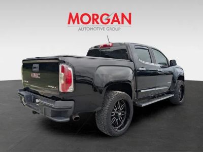 2020 GMC Canyon — interior view