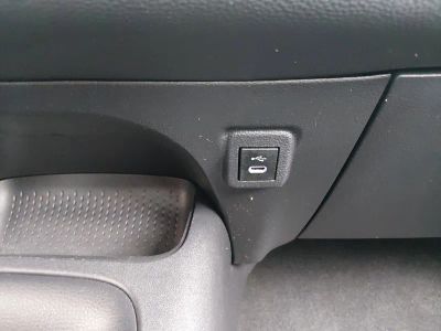 2024 Toyota Corolla — photo 17 view