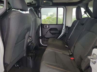 2026 Jeep Wrangler - Photo 9