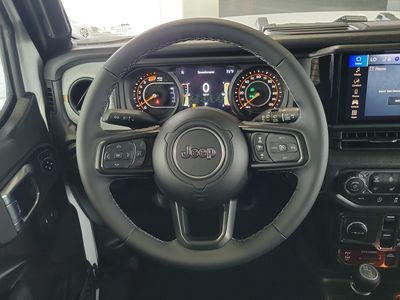 2026 Jeep Wrangler - Photo 22