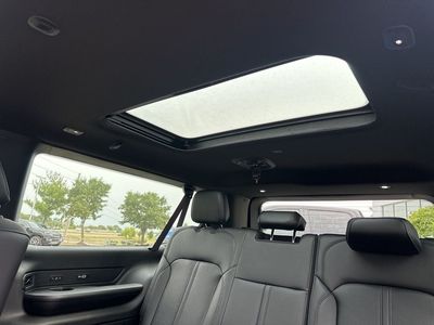 2025 Jeep Wagoneer L - Photo 14