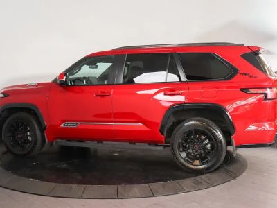 2025 Toyota Sequoia - Photo 3