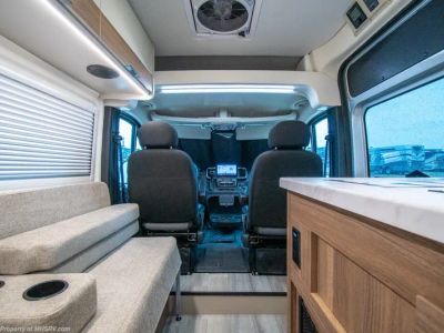 2027 Thor Motor Coach Rize - Photo 3