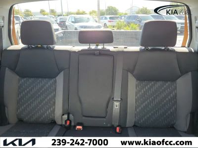 2021 Toyota Tundra 2WD — photo 17 view