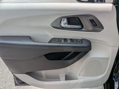 2024 Chrysler Pacifica - Photo 25