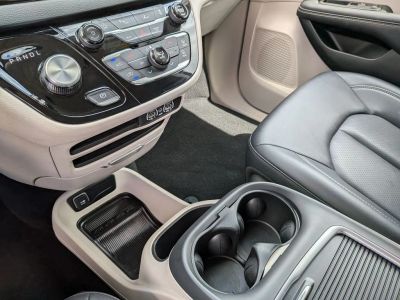 2024 Chrysler Pacifica - Photo 24