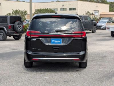2024 Chrysler Pacifica - Photo 4
