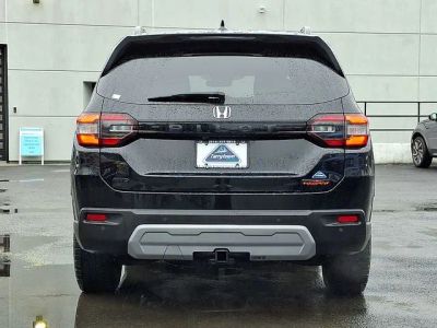 2025 Honda Pilot — detail view