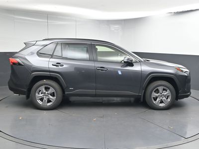2025 Toyota RAV4 Hybrid XLE SUV - Photo 8