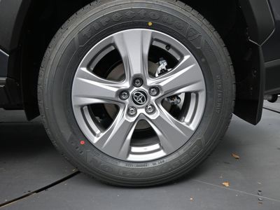 2025 Toyota RAV4 Hybrid XLE SUV - Photo 14