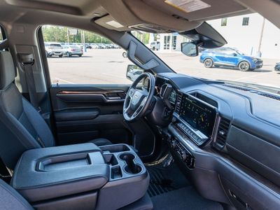 2025 Chevrolet Silverado 1500 — photo 11 view