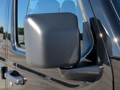 2026 Jeep Gladiator — photo 12 view
