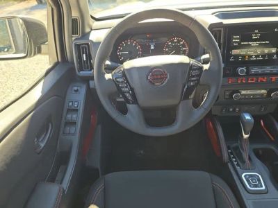 2026 Nissan Frontier — photo 13 view