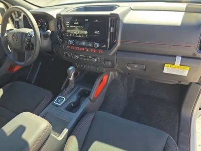 2026 Nissan Frontier — photo 11 view