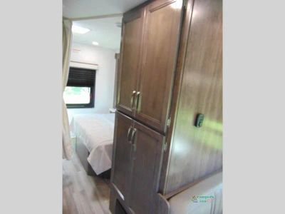 2026 Entegra Coach Odyssey — photo 17 view