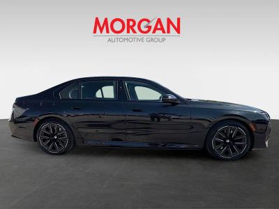 2026 BMW i7 — side profile view