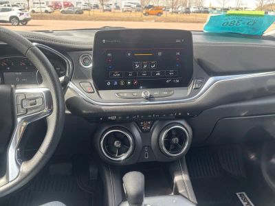 2025 Chevrolet Blazer - Photo 12