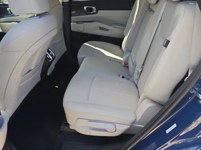 2026 Kia Sorento — photo 16 view