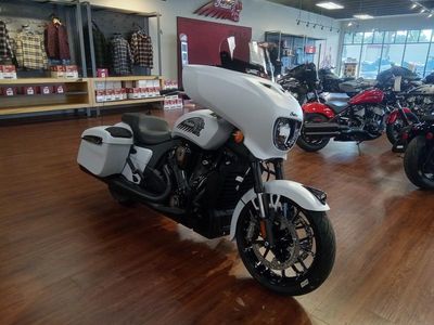 2025 Indian Motorcycle Chieftain PowerPlus Dark Horse 112 Ghost White Metallic Smoke - Photo 3